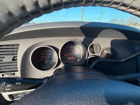 Used 2010 Toyota Tundra 4x4 Regular Cab Long Bed image 11