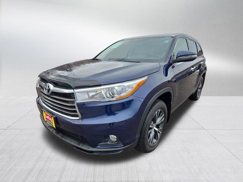 Used 2016 Toyota Highlander XLE image 7