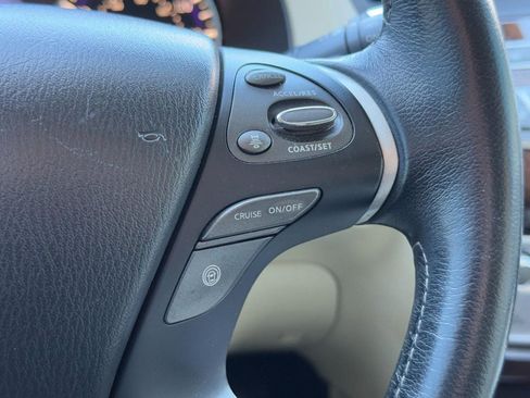 Used 2017 INFINITI QX60 Luxe w/ Deluxe Technology Package image 14