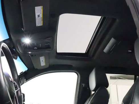 Used 2016 Cadillac Escalade Platinum AWD/4WD image 39