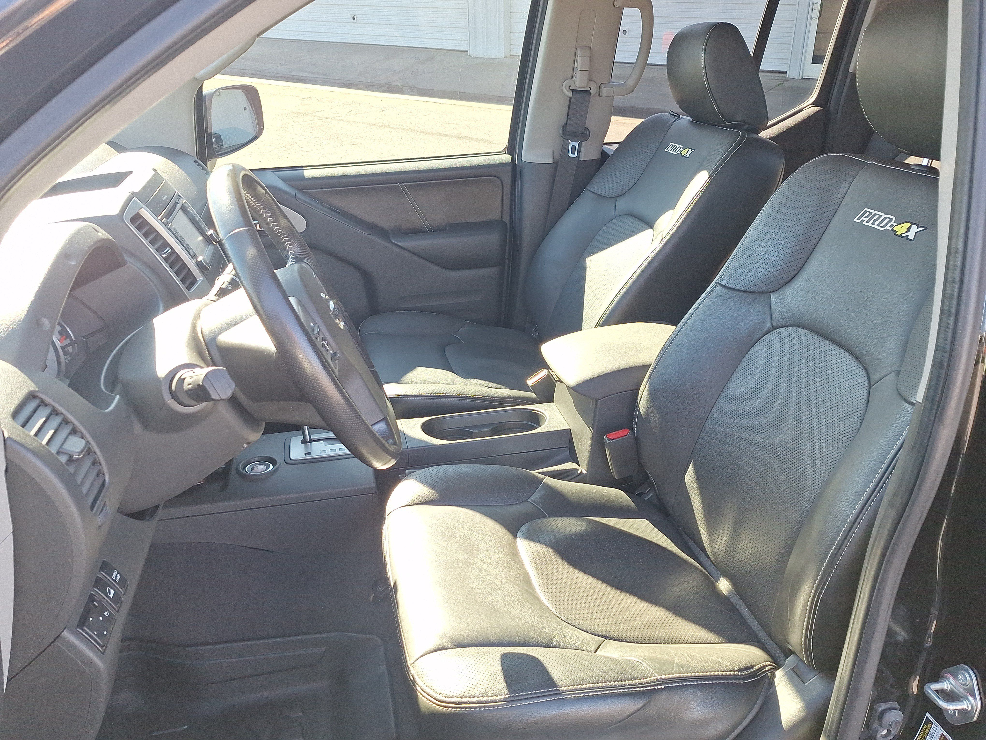 Used 2020 Nissan Frontier PRO-4X w/ Pro-4x Utility Package AWD/4WD image 11