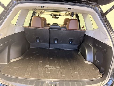 Used 2022 Subaru Forester Touring w/ Popular Package #3 image 8