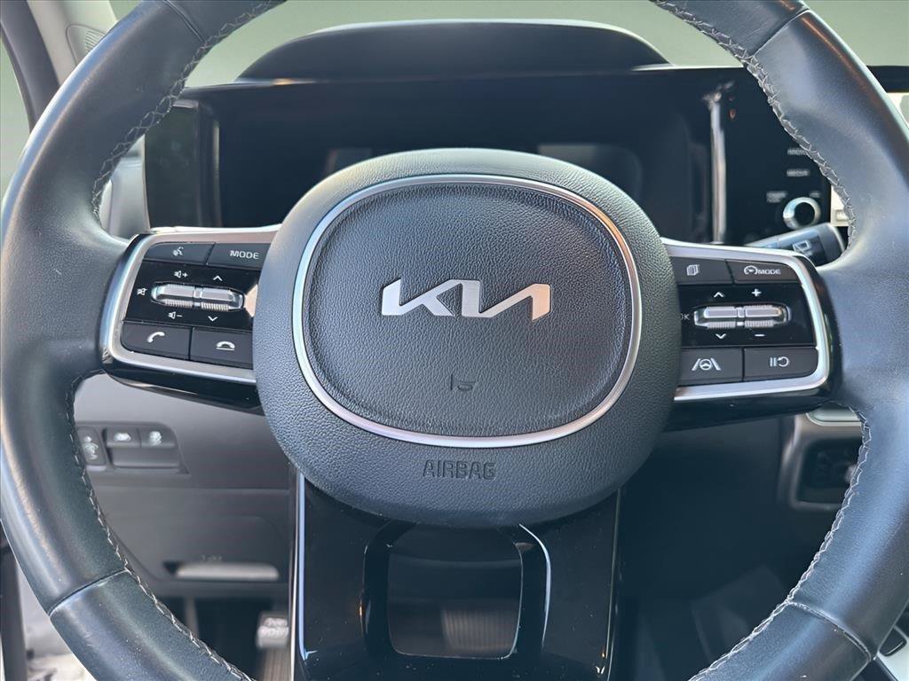 Used 2023 Kia Sorento S FWD image 17