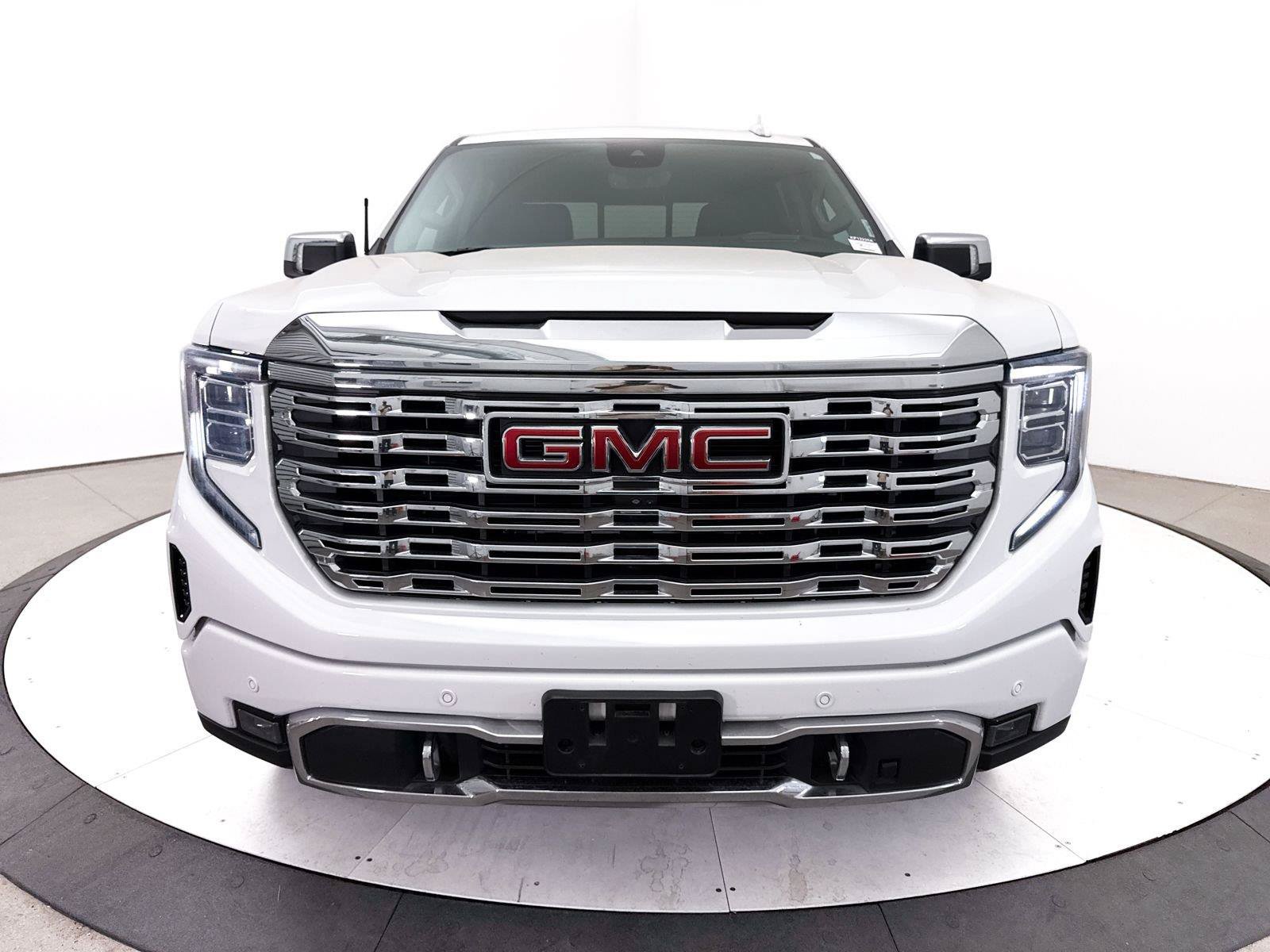 Used 2023 GMC Sierra 1500 Denali w/ Denali Reserve Package AWD/4WD image 14