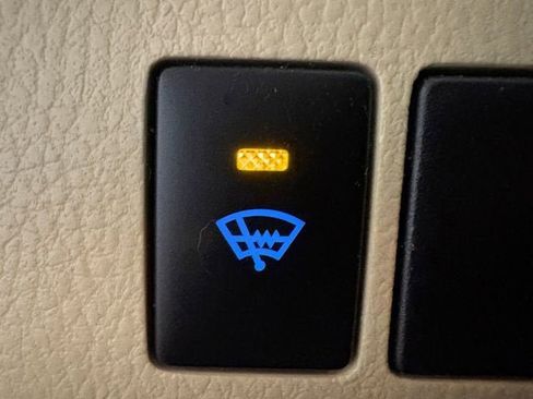 Used 2017 Toyota Highlander XLE image 12