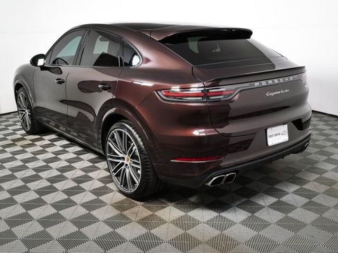Certified 2022 Porsche Cayenne Turbo AWD/4WD image 3