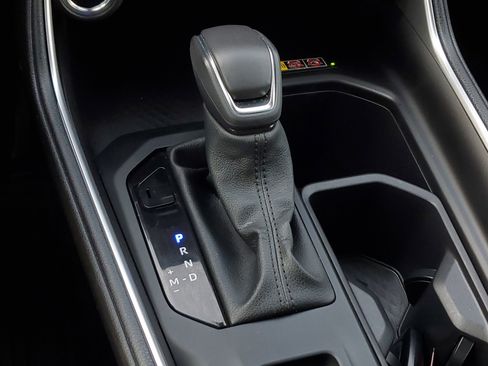 Used 2025 Toyota Grand Highlander LE image 32