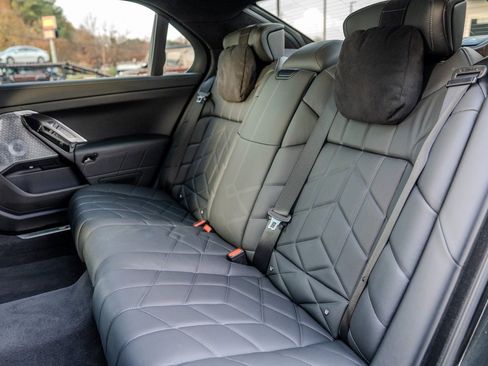 Used 2024 BMW i7 eDrive50 w/ M Sport Package image 20