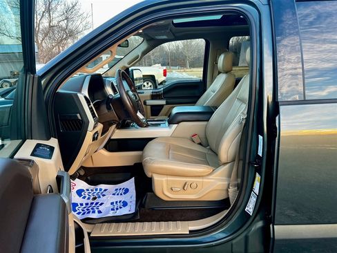 Used 2018 Ford F150 Lariat image 35