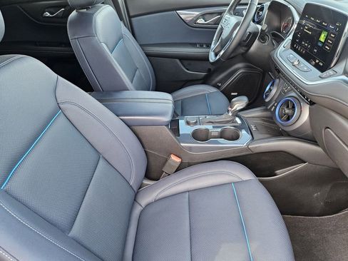 Used 2025 Chevrolet Blazer RS w/ Driver Confidence II Package FWD image 20