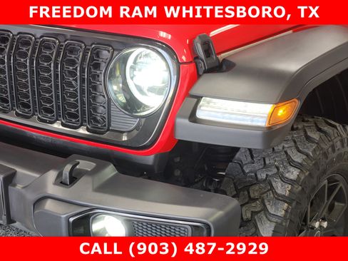 Used 2025 Jeep Wrangler Unlimited Sport AWD/4WD image 5