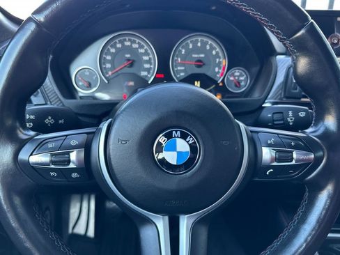 Used 2015 BMW M4 Convertible image 26