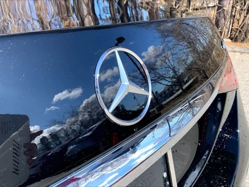 Used 2023 Mercedes-Benz S 580 4MATIC Sedan image 10