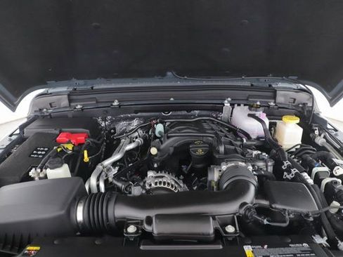 New 2026 Jeep Gladiator Sport image 15