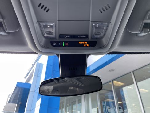 Used 2024 Chevrolet Equinox LT image 25