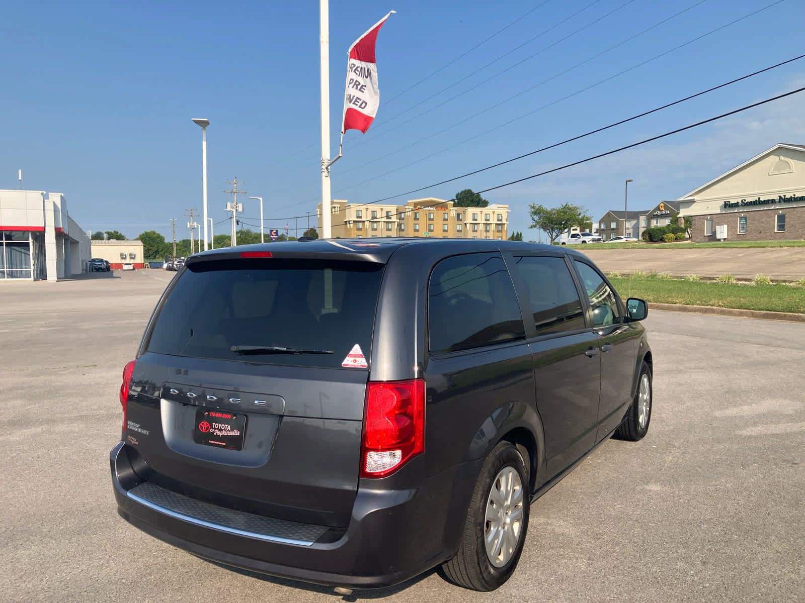 Used 2019 Dodge Grand Caravan SE FWD image 7
