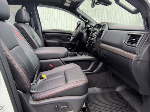 Used 2024 Nissan Titan PRO-4X w/ Pro-4x Convenience Package image 31