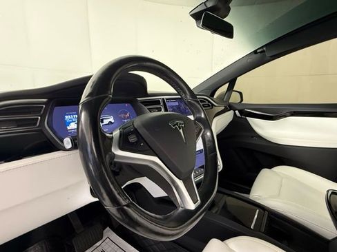 Used 2016 Tesla Model X 90D image 18