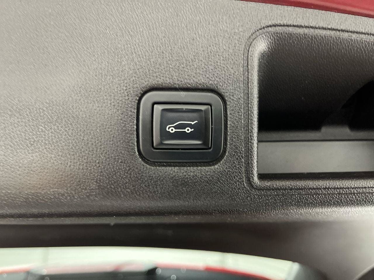 Used 2019 GMC Terrain Denali w/ Advanced Safety Package AWD/4WD image 34