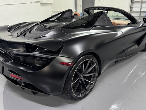 Used 2020 McLaren 720S Spider image 16