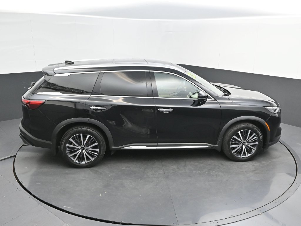 Used 2023 INFINITI QX60 Sensory AWD/4WD image 31