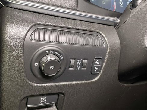 Used 2024 Jeep Wagoneer Series II image 42