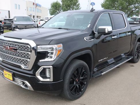 Used 2021 GMC Sierra 1500 Denali w/ Driver Alert Package II AWD/4WD image 3