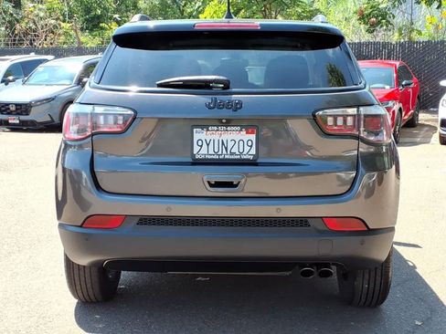 Used 2019 Jeep Compass Latitude FWD image 5
