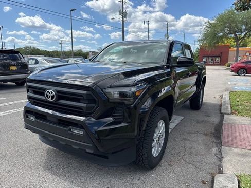 Used 2024 Toyota Tacoma SR5 AWD/4WD image 4
