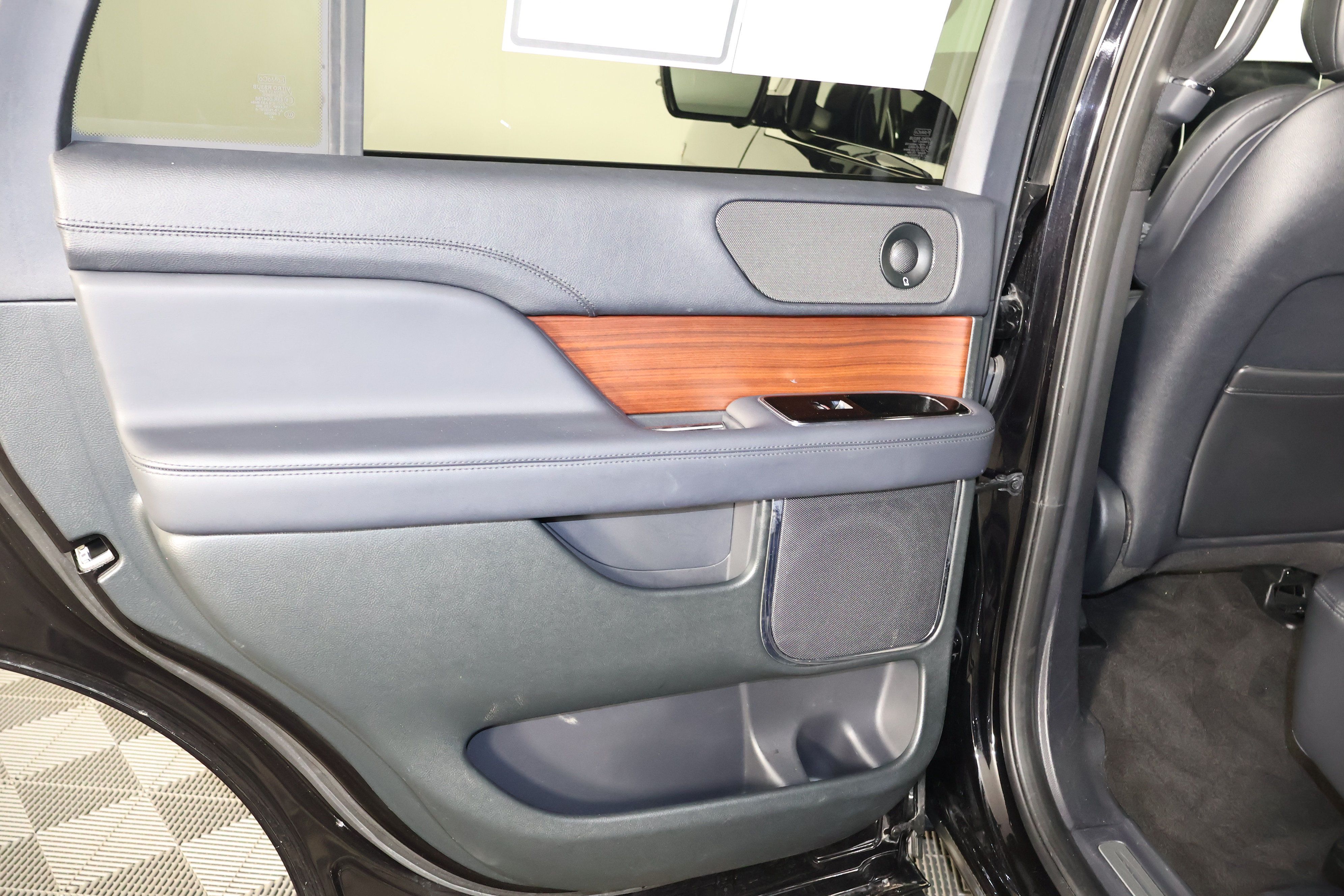 Used 2024 Lincoln Navigator Premiere AWD/4WD image 50