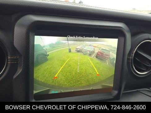 Used 2022 Jeep Wrangler Unlimited Sahara image 16