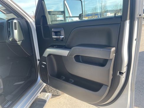 Used 2019 Chevrolet Silverado 3500 LTZ w/ LTZ Plus Package AWD/4WD image 12