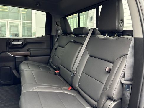 Used 2021 GMC Sierra 1500 SLT w/ SLT Premium Plus Package AWD/4WD image 22