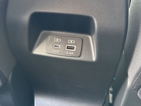 Used 2025 Subaru Crosstrek 2.5i Premium w/ Convenience Package #2 image 15