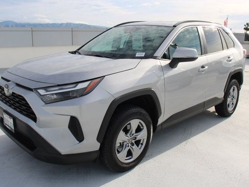 Certified 2022 Toyota RAV4 XLE image 6