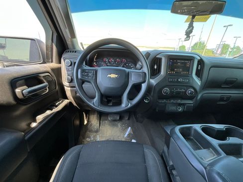 Used 2023 Chevrolet Silverado 1500 Custom AWD/4WD image 8