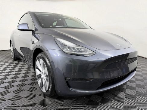 Used 2021 Tesla Model Y Long Range AWD/4WD image 5