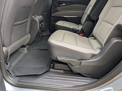 New 2026 Chevrolet Traverse LT w/ Sun and Wheel Package image 28