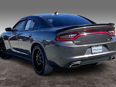 Used 2018 Dodge Charger R/T w/ Blacktop Package image 4
