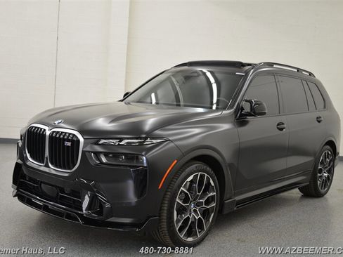 Used 2023 BMW X7 M60i w/ Climate Comfort Package image 3