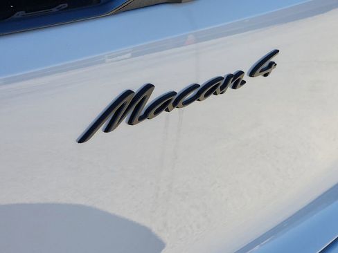 New 2026 Porsche Macan 4 Electric image 26