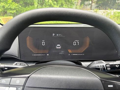 Used 2025 Kia K4 FWD image 38