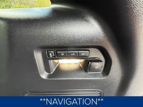 Used 2020 Ford Explorer Platinum w/ Premium Technology Package image 11