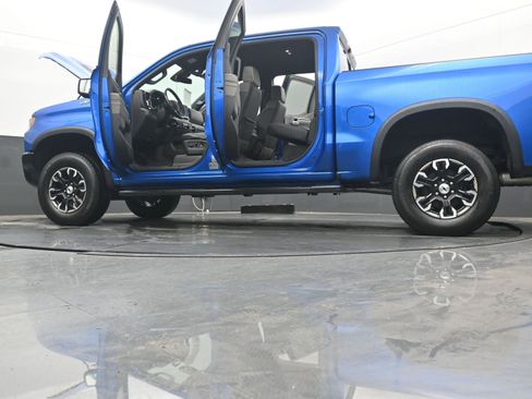 Used 2022 Chevrolet Silverado 1500 ZR2 image 42