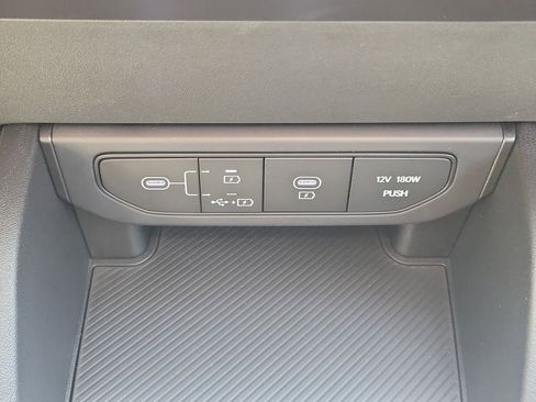 New 2026 Kia K4 FWD image 32