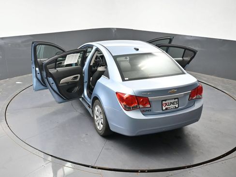 Used 2012 Chevrolet Cruze LS FWD image 55