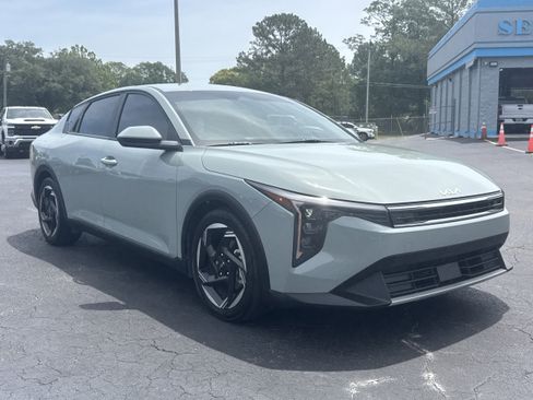 Used 2025 Kia K4 EX FWD image 2