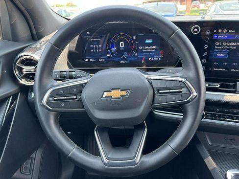 Used 2026 Chevrolet Equinox LT w/ Convenience Package II AWD/4WD image 14