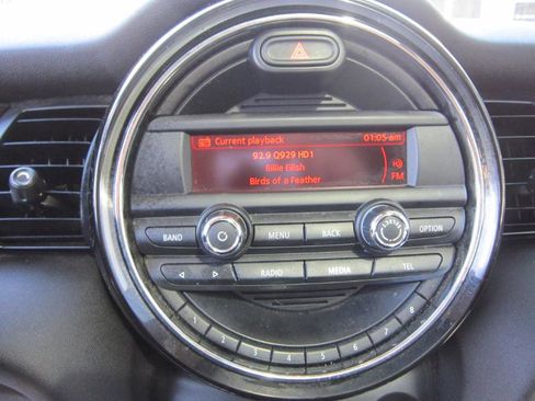 Used 2015 MINI Cooper S image 18