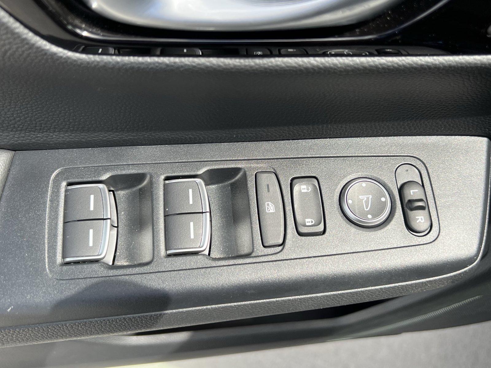 Used 2024 Honda CR-V EX-L image 14